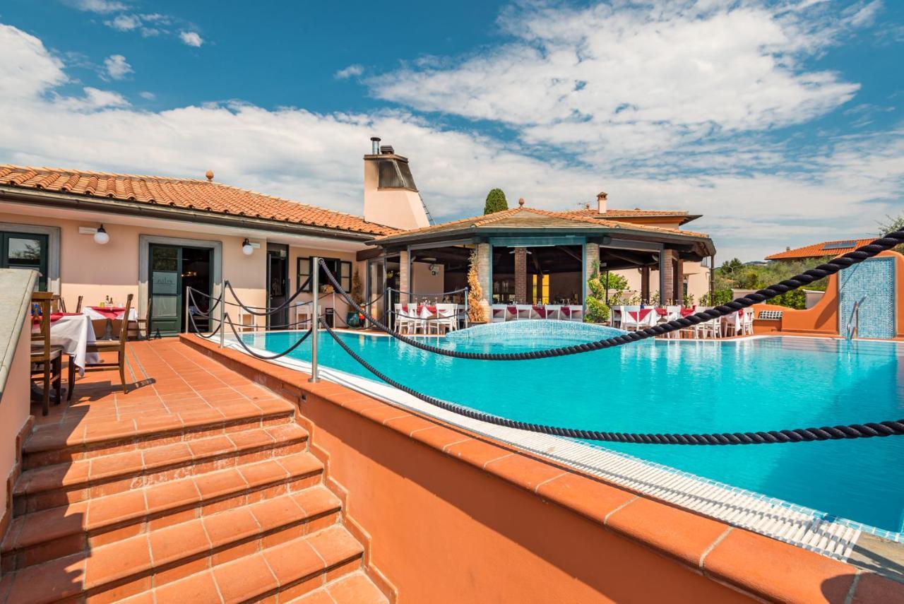 Hotel La Pietra Restaurant Fosdinovo Zewnętrze zdjęcie