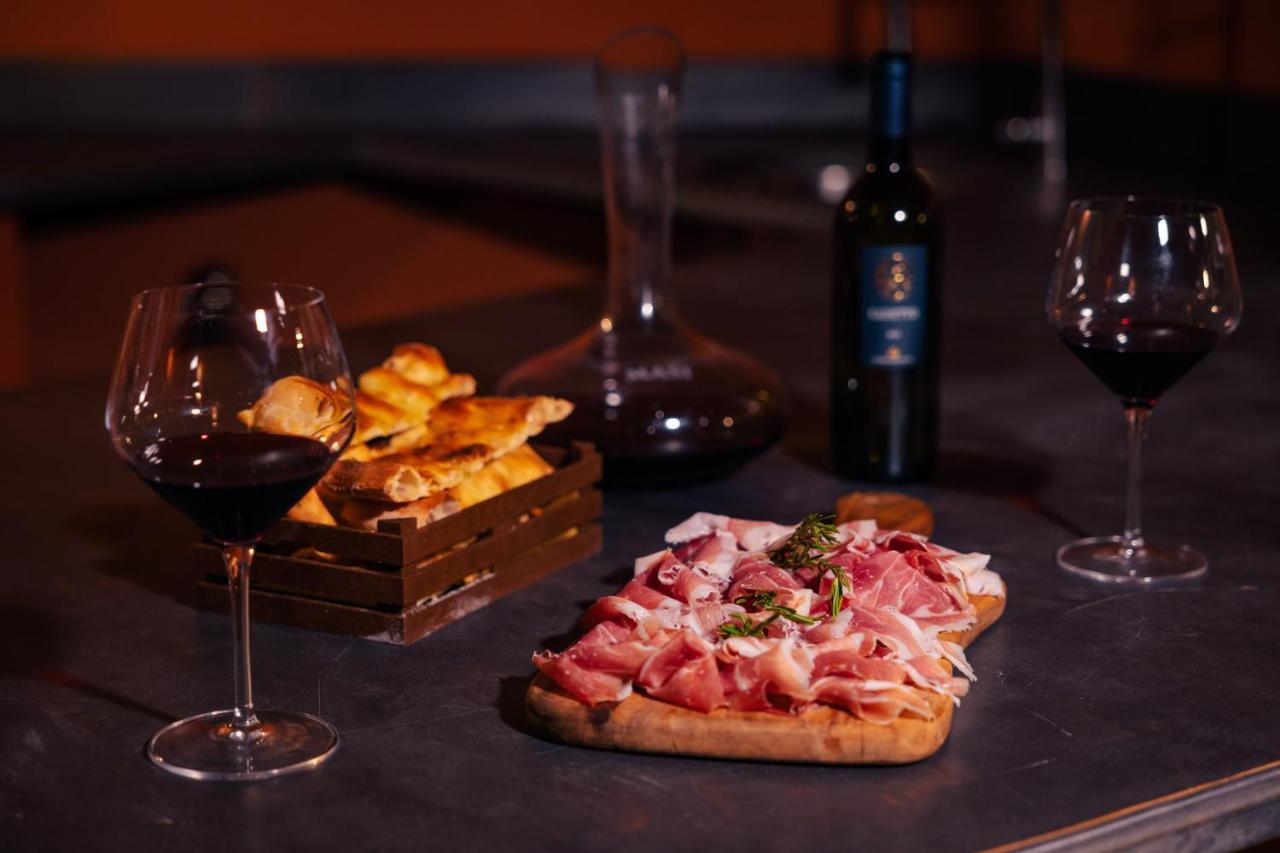 Hotel La Pietra Restaurant Fosdinovo Zewnętrze zdjęcie