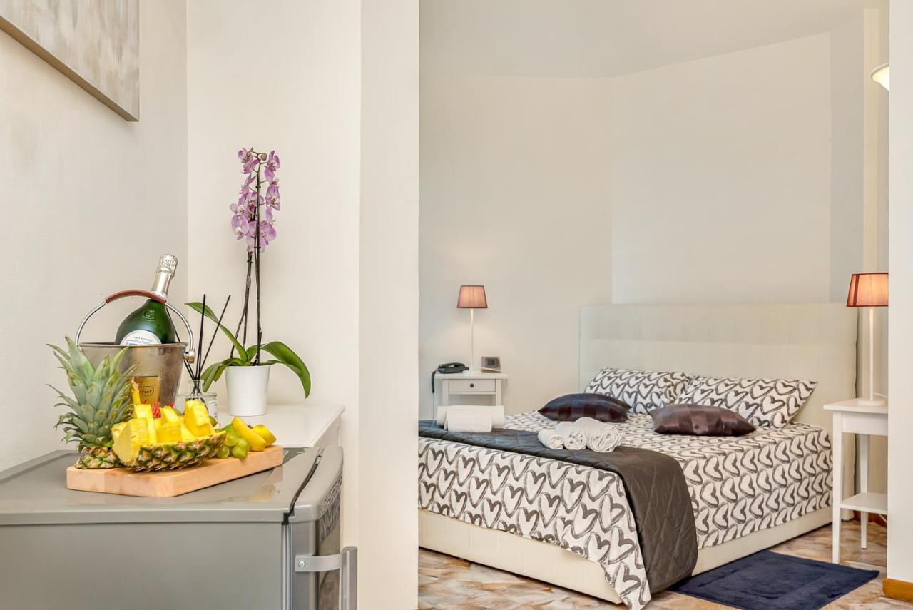 Hotel La Pietra Restaurant Fosdinovo Zewnętrze zdjęcie