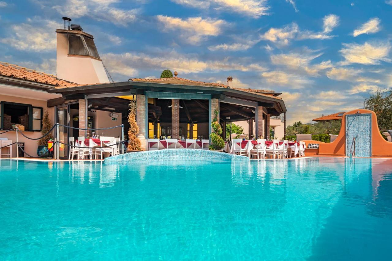 Hotel La Pietra Restaurant Fosdinovo Zewnętrze zdjęcie