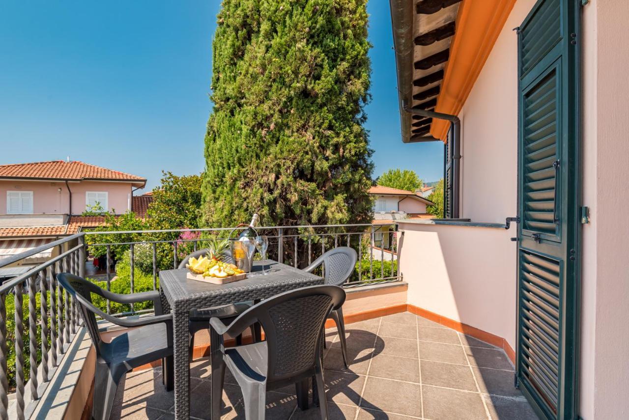 Hotel La Pietra Restaurant Fosdinovo Zewnętrze zdjęcie