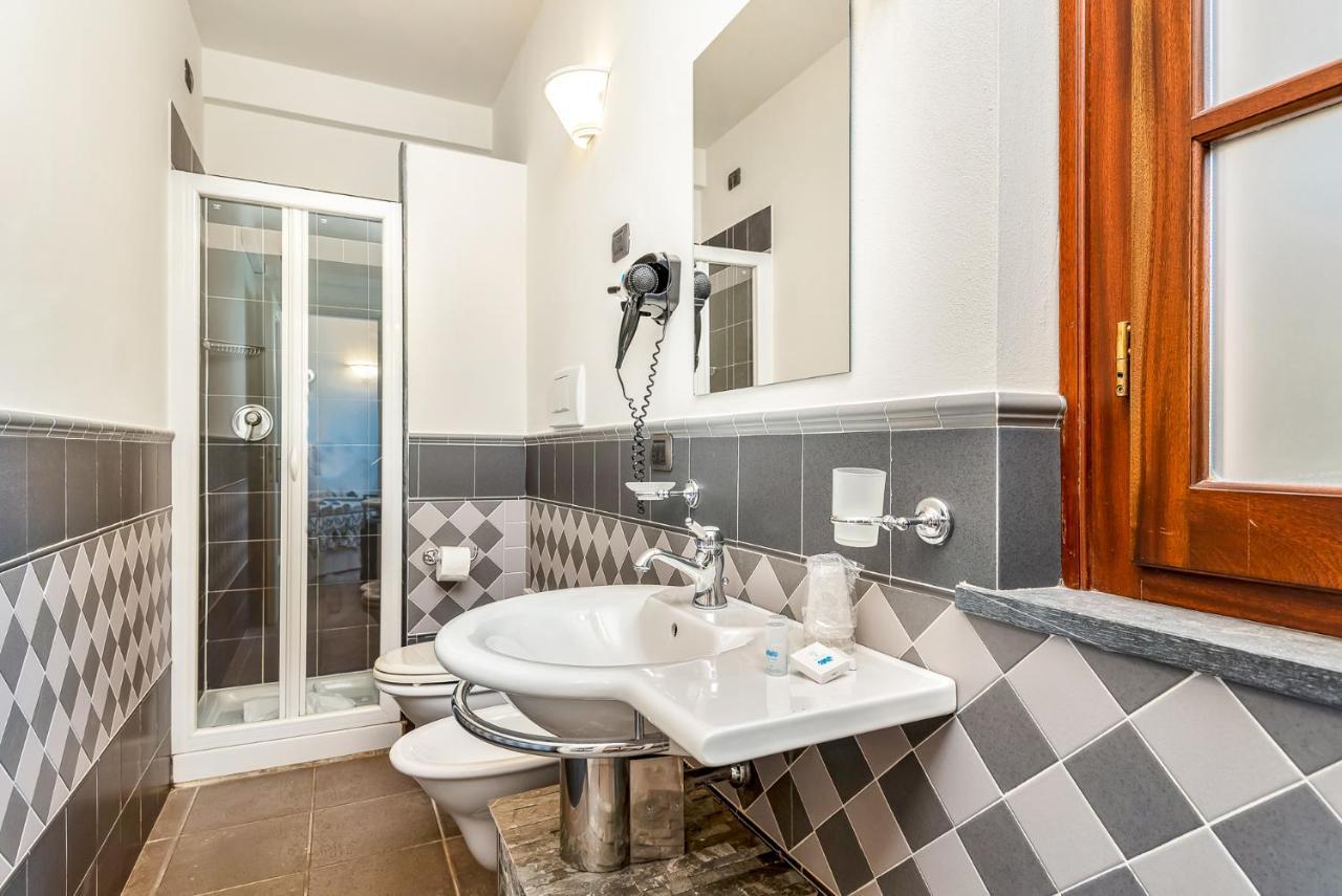 Hotel La Pietra Restaurant Fosdinovo Zewnętrze zdjęcie