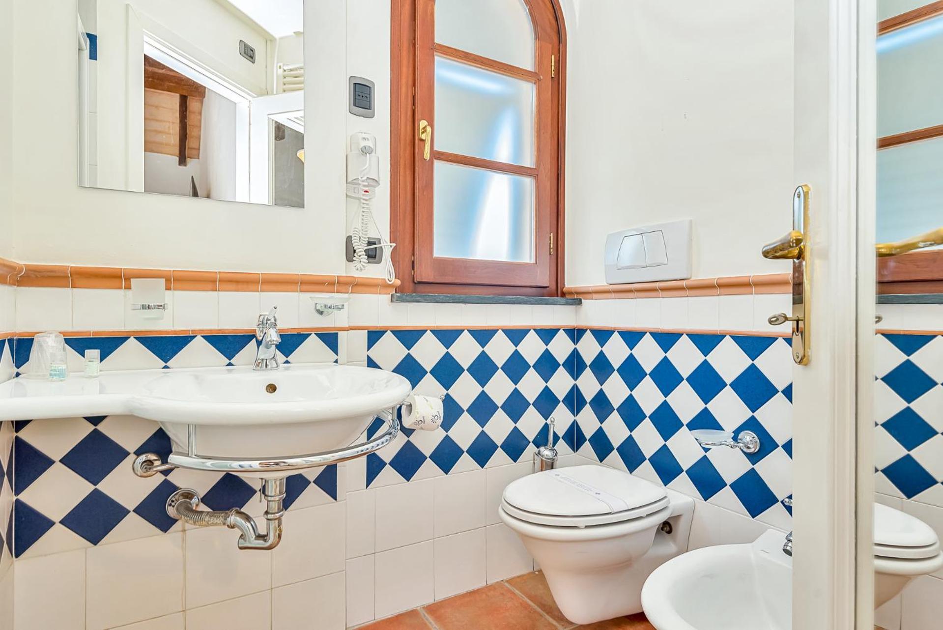 Hotel La Pietra Restaurant Fosdinovo Zewnętrze zdjęcie
